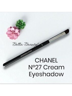 Chanel No. 27 Cream Eyeshadow Brush
~NEW~
